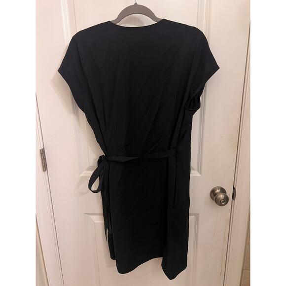 ADAY Super Cool Wrap Mini Dress V-Neck Black L Resort versatile capsule Preppy - Picture 3 of 6